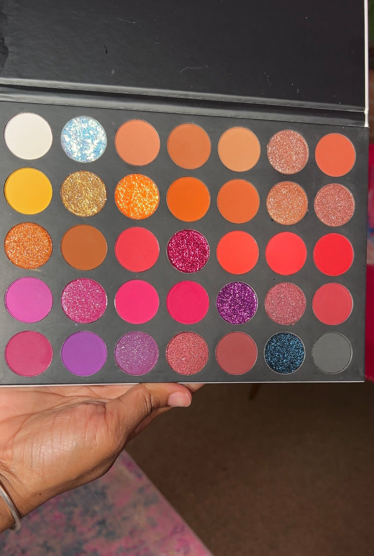 Luxe Eyeshadow Palette