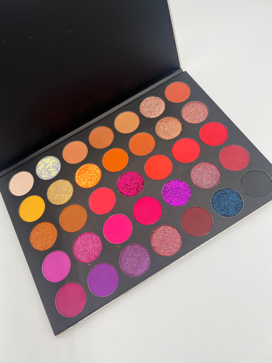 Luxe Eyeshadow Palette